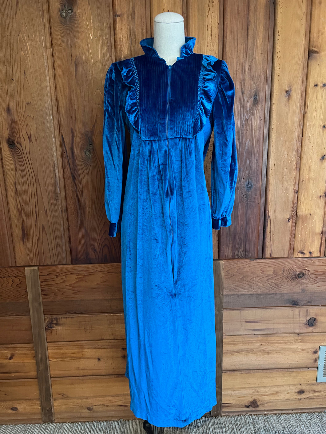 Vintage Blue Ruffled House Coat