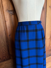 Load image into Gallery viewer, Vintage Pendleton Wool Plaid Skirt
