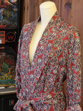 Load image into Gallery viewer, 50s Vintage Satin Paisley Print Robe
