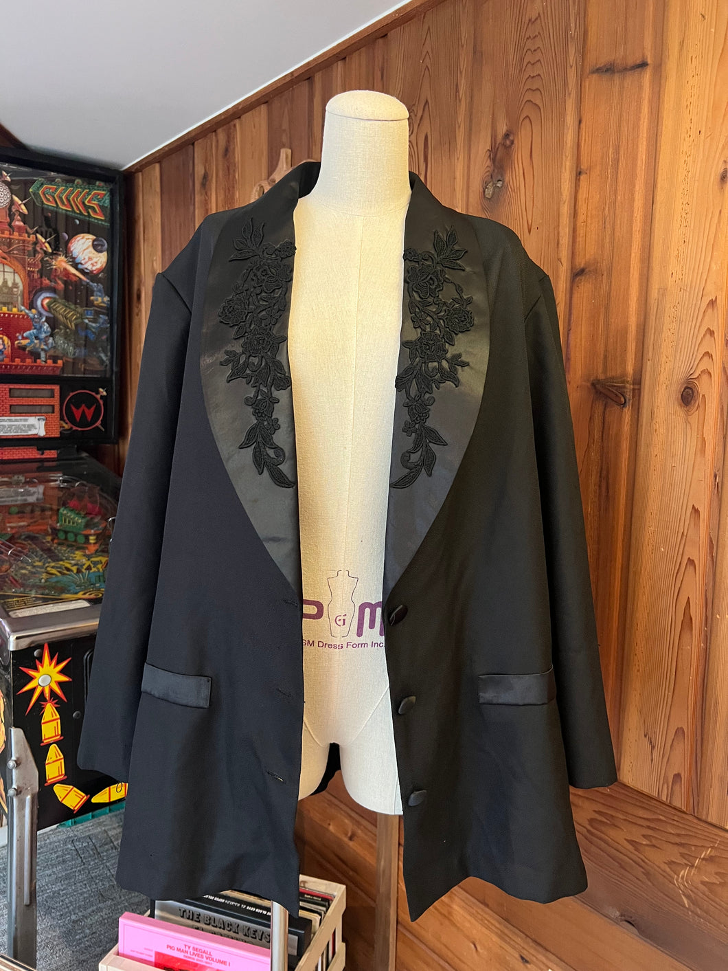 80s Vintage Satin Embroidered Label Black Blazer