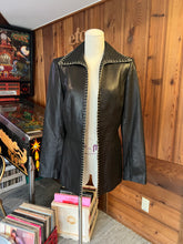 Load image into Gallery viewer, 90s Vintage 100% Genuine Leather Jacket
